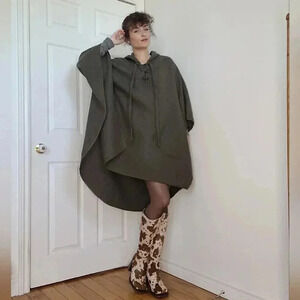 Sisily hooded cape in a chic khaki green